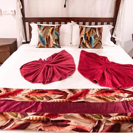 Hotel Marine At Negombo Beach Exterior foto